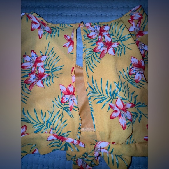 IRIS Floral Yellow Dress outfit w shorts and crop top. Size XL - Picture 16 of 16